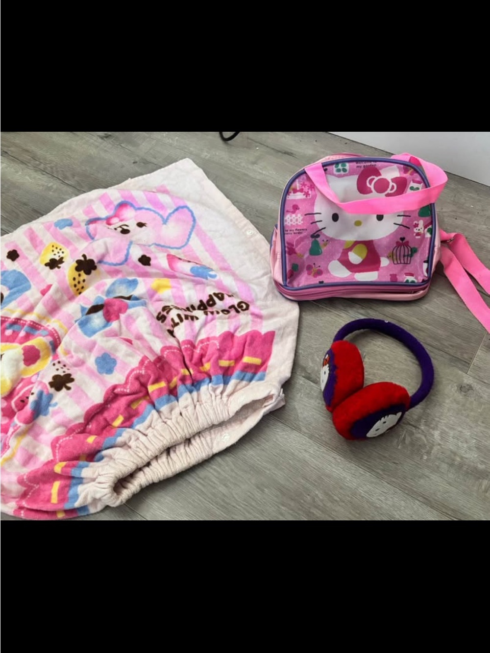 Hello Kitty bundle includes towel, earmuffs and lunchbah